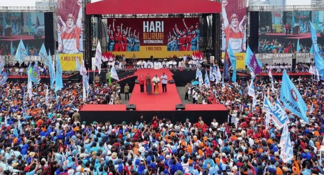 ilustrasi realistis aktivitas ketenagakerjaan daerah Indonesia tahun 2025