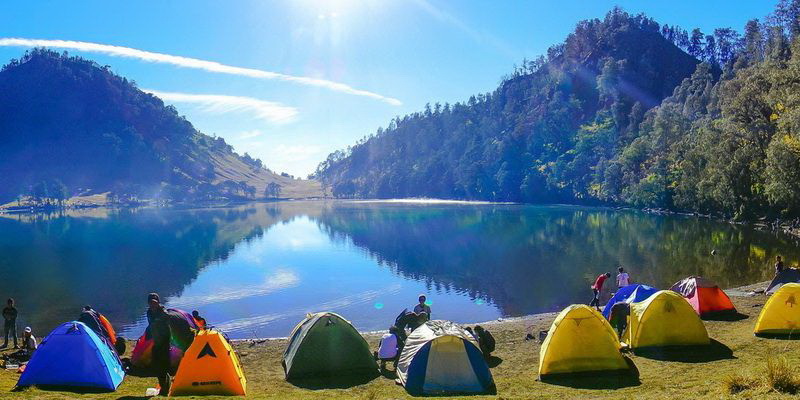 Travel Indonesia dan Pesona Destinasi Favorit Wisatawan